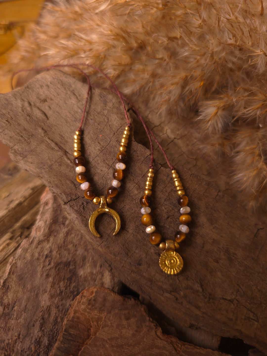 Sunrise - Necklace with Shells and Tiger's Eye