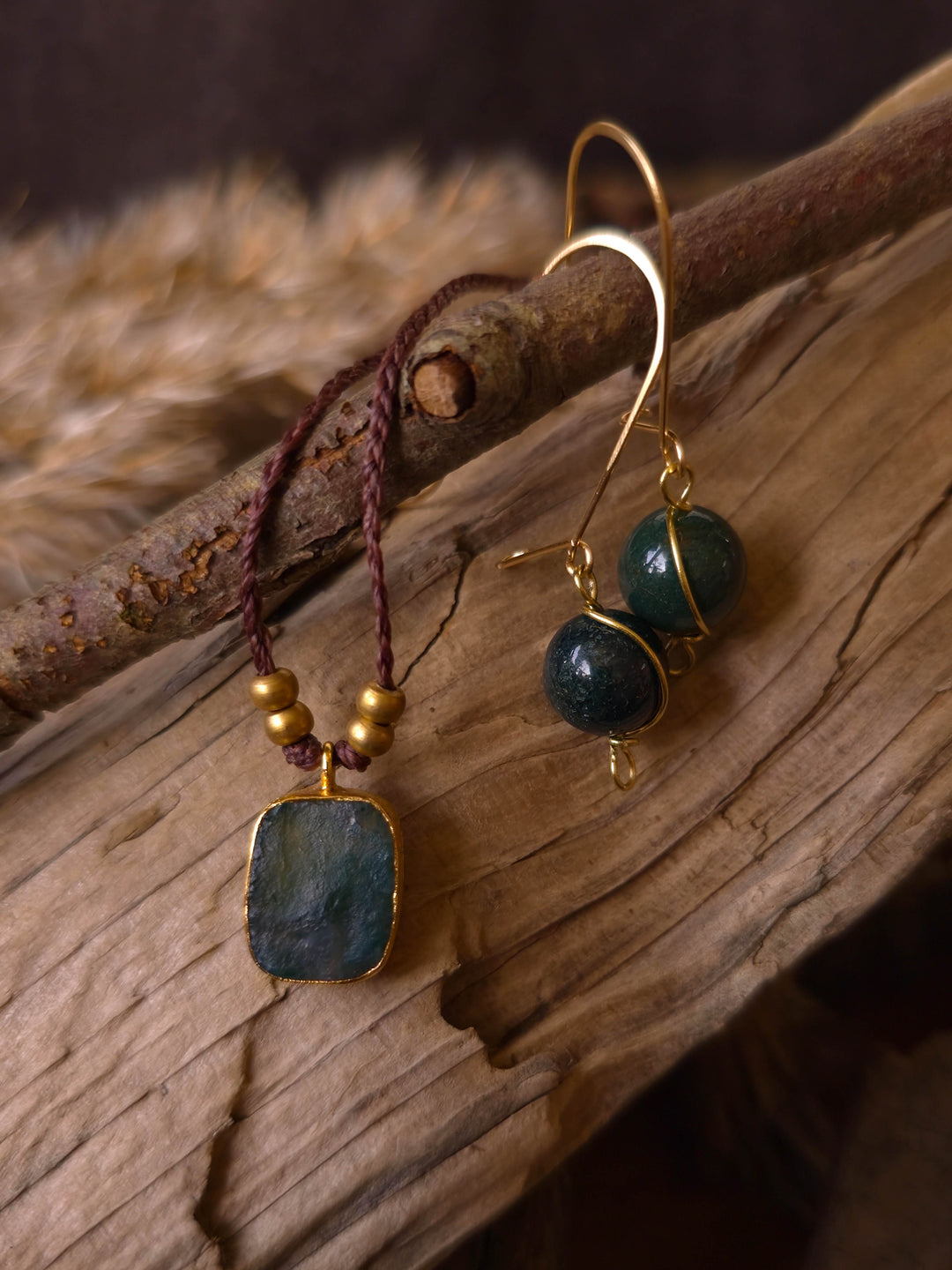 Vervida - Dark Green Moss Agate Earrings