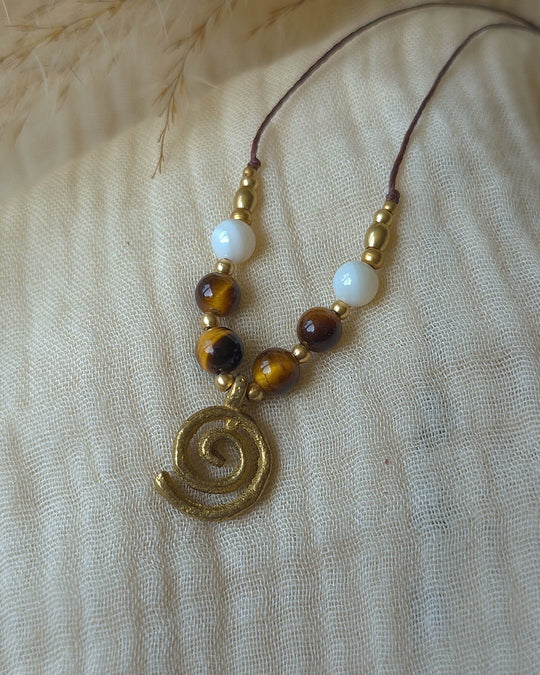 Sea Whirl - Spiraal Ketting met Tijgeroog en Schelpen