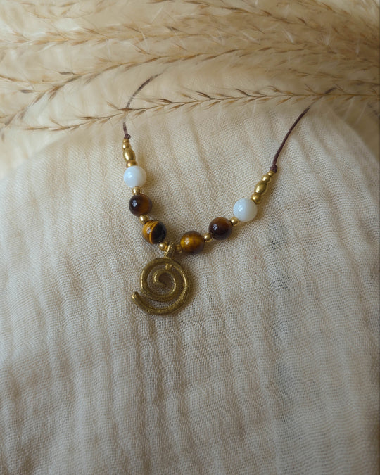 Sea Whirl - Spiraal Ketting met Tijgeroog en Schelpen