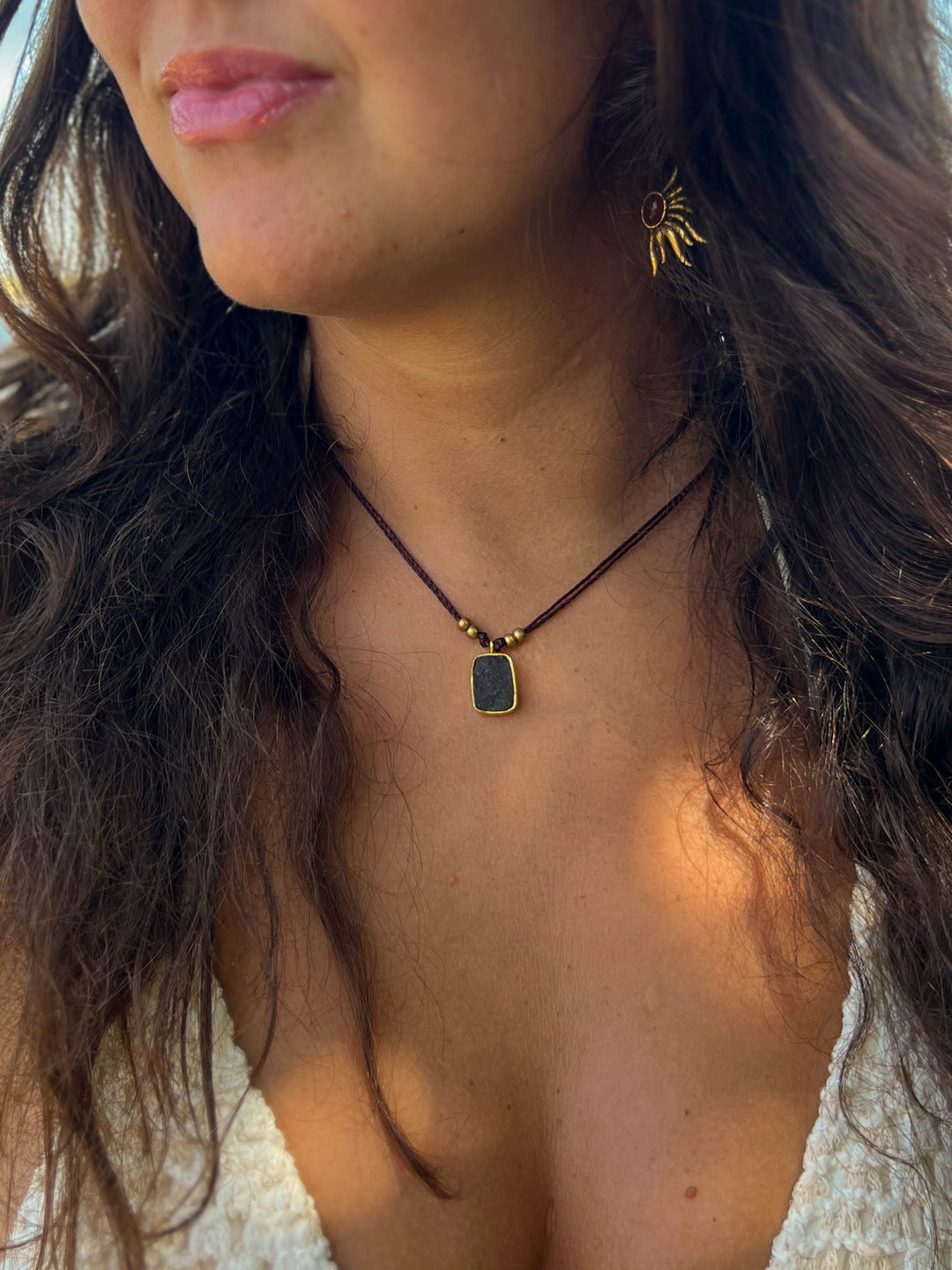 Blue Alchemy - Raw Labradorite Necklace, Goldplated