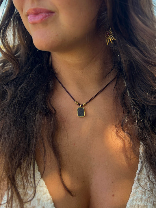 Blue Alchemy - Raw Labradorite Necklace, Goldplated