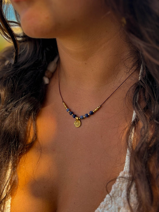 Solara - Blauwe Sodaliet Zon Ketting