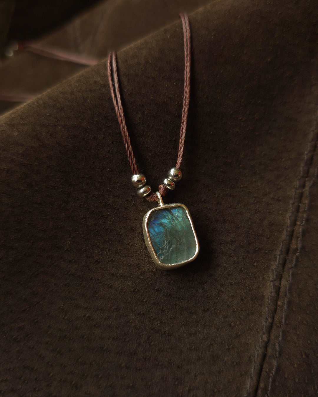 Blue Alchemy - Zilveren Labradoriet Ketting