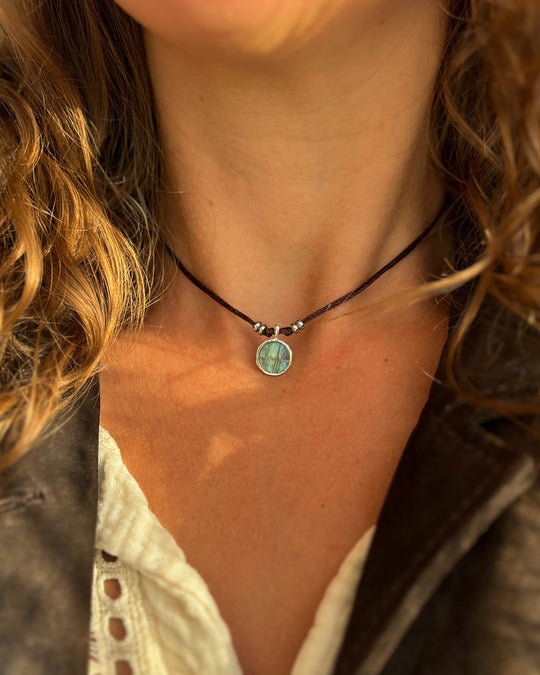 Blue Alchemy - Zilveren Labradoriet Ketting