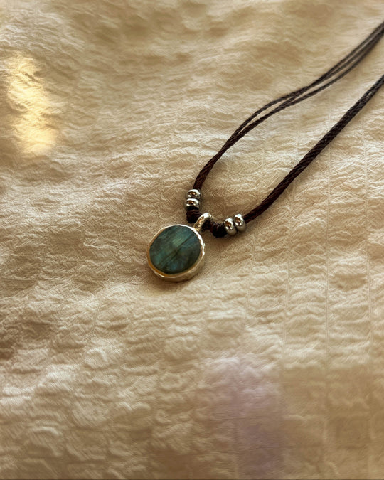 Blue Alchemy - Zilveren Labradoriet Ketting